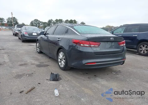 2018 Kia Optima S z USA, uszkodzony, nr VIN 5XXGT4L30JG241625